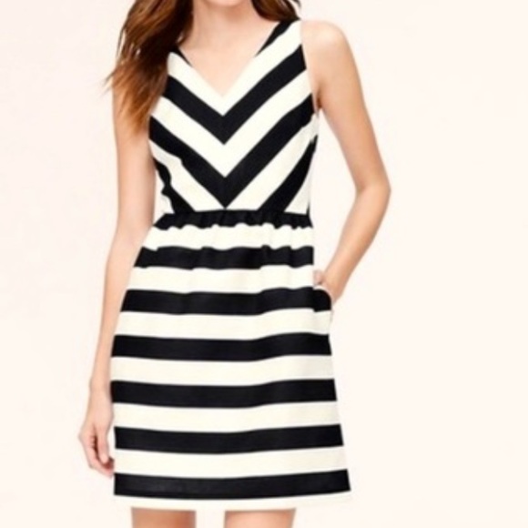 Ann Taylor Dresses & Skirts - NWT Ann Taylor Chevron Dress Size 6
